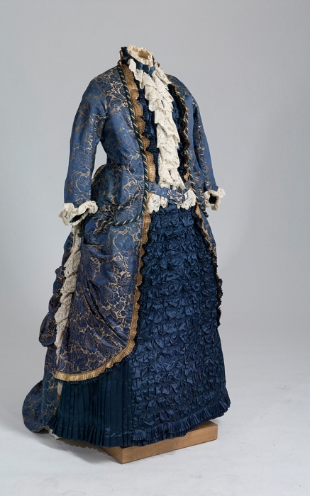 Платье бабки Феликса Юсупова княгини Татьяны Александровны попало в Эрмитаж наряду с собранием картин из Юсуповского дворца