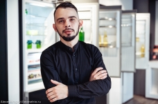 Тимур Саитов - профессиональный бариста, эксперт по кофе.