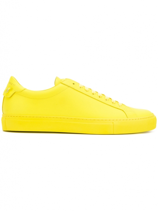 Givenchy, 32 558 рублей (Farfetch)