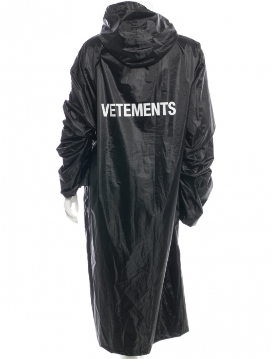 Дождевик Vetements