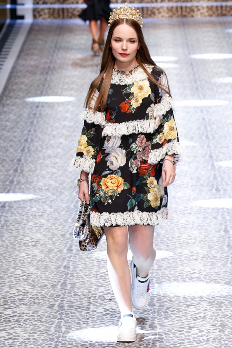 Блогер Саша Спилберг на показе осенне-зимней коллекции Dolce & Gabbana