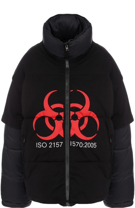 Vetements, 105 000 рублей (вместо 209 500 рублей)