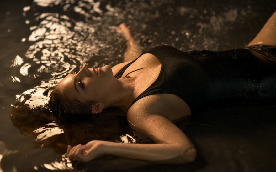 Анна Шохина, бронзовый призер молодежного чемпионата мира (2015), двукратный чемпион Всемирной зимней Универсиады (2015, 2017), участница Олимпийских