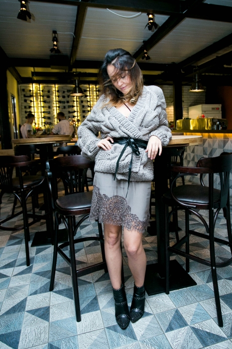 Кардиган Department, 5500 рублей, юбка GoldHawk, 8000 рублей