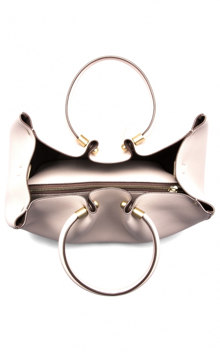 Cумка Calvin Klein, 17 700 рублей (Calvin Klein)