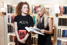 Ксения Гощицкая. Яна Лапикова