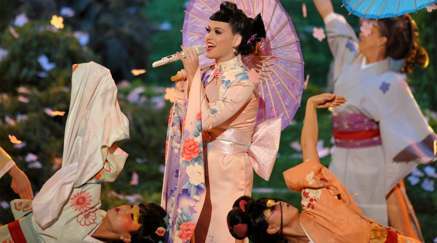 Сценический костюм Кэти Перри, 2013 год