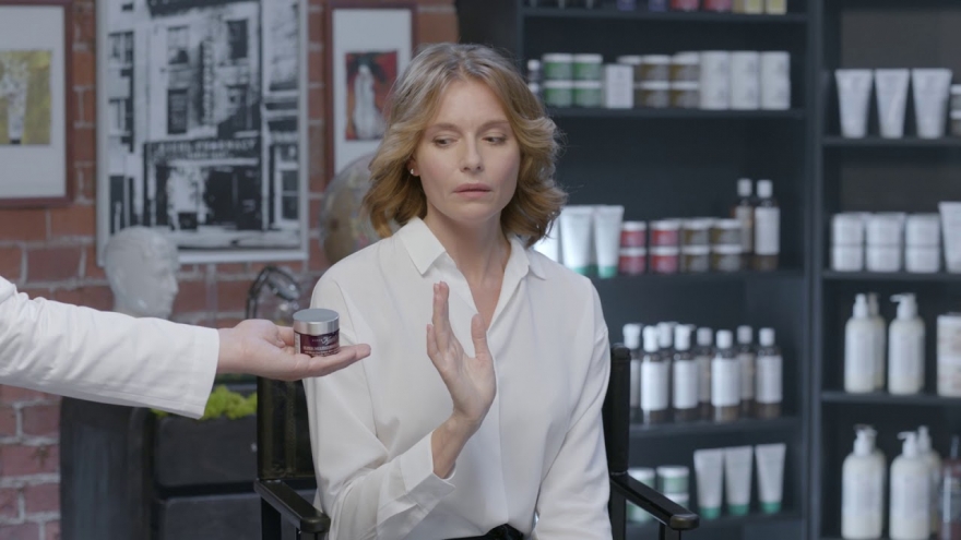 Актриса Любовь Толкалина