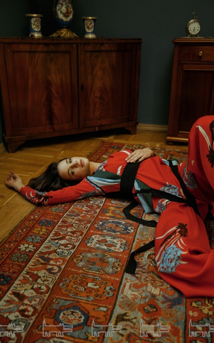 На Лизе Чернобай: комбинезон и жилет Diane Von Furstenberg, туфли Dolce & Gabbana (все — ДЛТ)