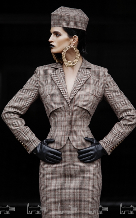 Саша Паника в лукбуке весенней коллекции Dress Up Hero