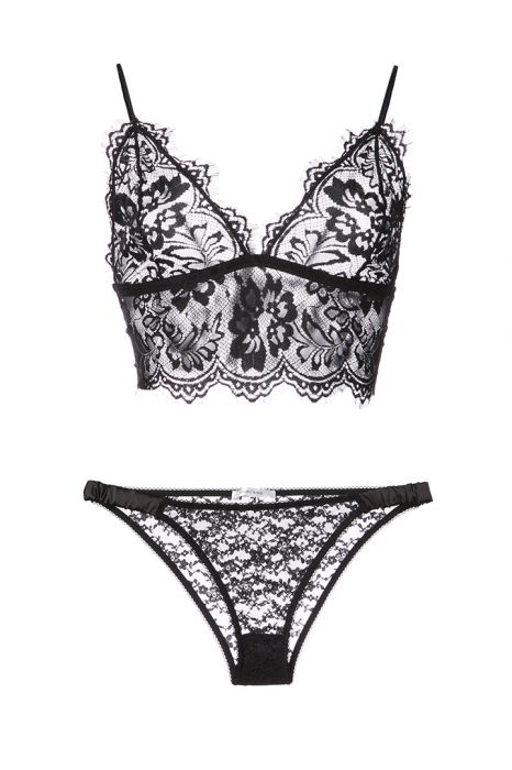 Anine Bing, бюстгальтер 6596 рублей, трусы 2599 рублей (Farfetch)