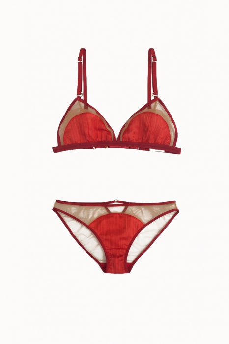 Corporelle, бюстгальтер 225 €, трусы 165 € (Corporelle)