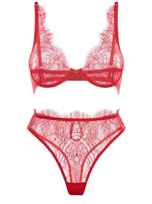 Petra, бюстгальтер 4800 рублей, трусы 3500 рублей (Petra)