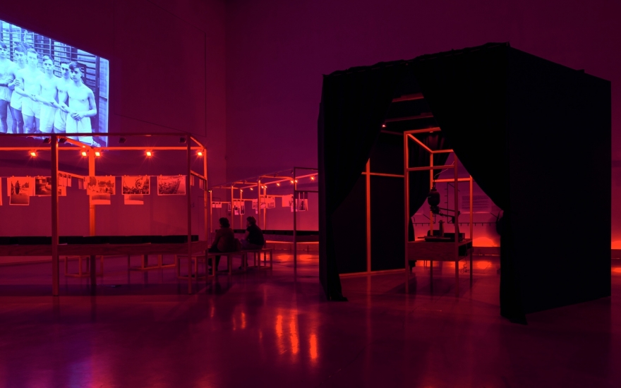 Выставка «Братья Хенкины»