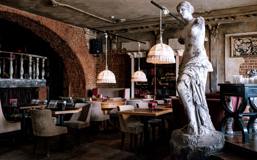 «Беzухов» — ресторан с авторской кухней Александра Николаенко и лекторием