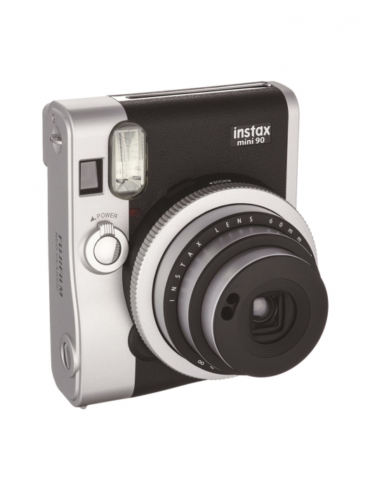 Фотоаппарат Instax Mini 90, 9490 рублей («Республика»)