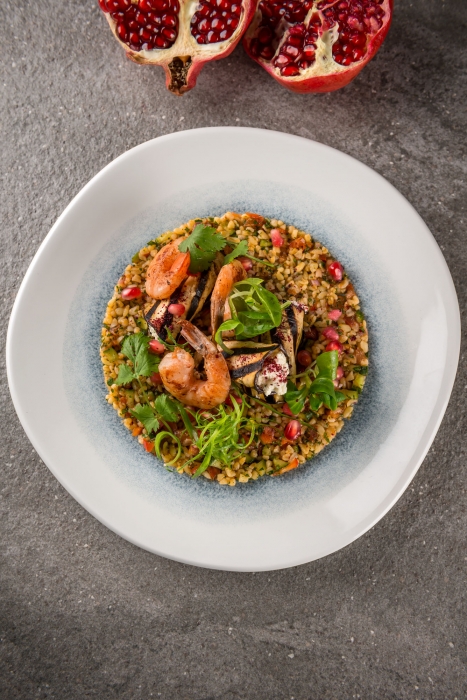 Табуле с креветками и роллами из баклажанов