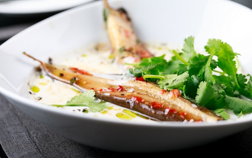 Баклажан в остром медовом соусе с ряженкой