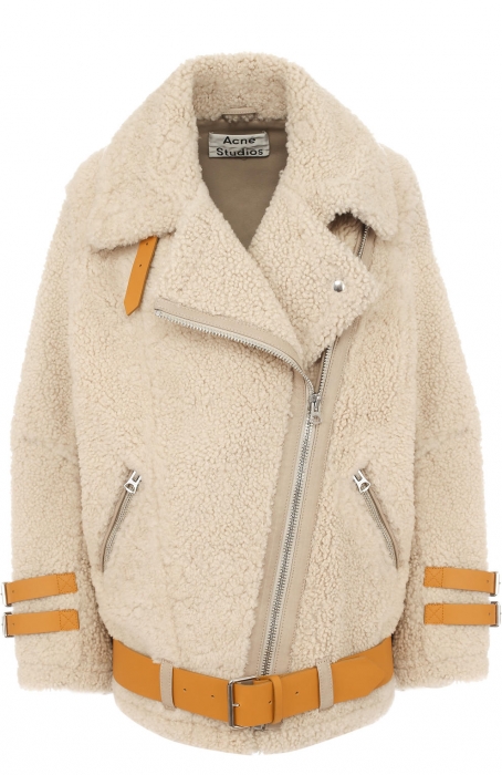 Дубленка из овчины Acne Studios, 168 000 рублей (ДЛТ)