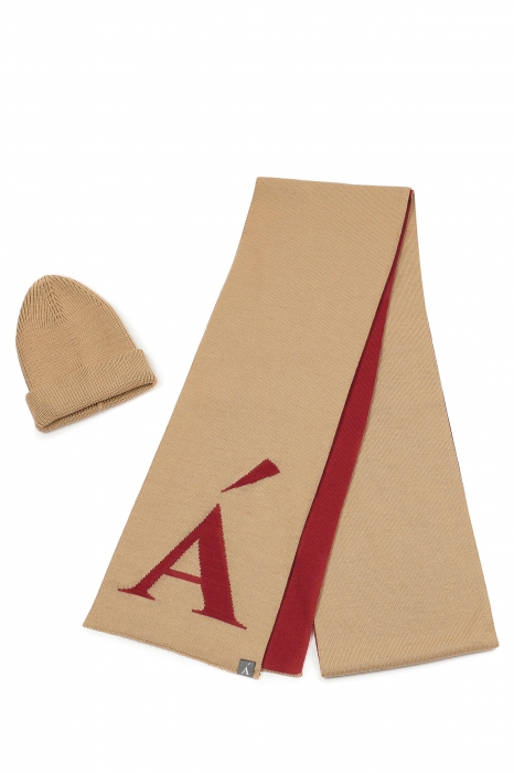 Шапка и шарф USHATAVA, 1500 и 3500 рублей (USHATAVA)