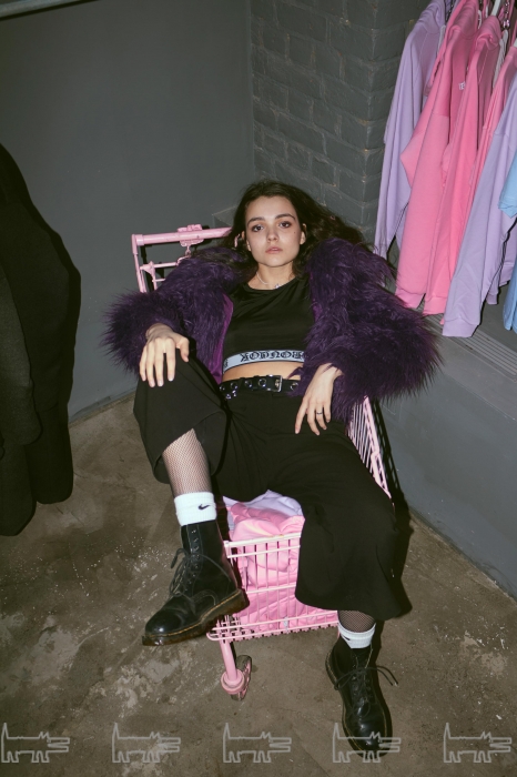 На Маше: шуба из секонд-хенда, топ «Волчок», брюки Monki, обувь Dr. Martens