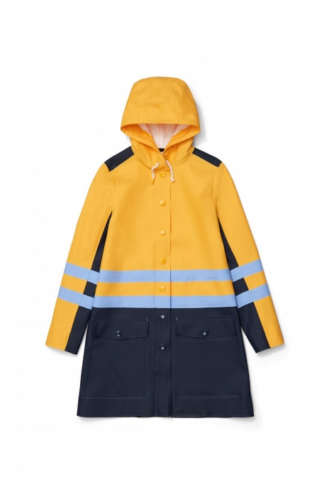 Дождевик Marni, 53 200 рублей (ДЛТ)