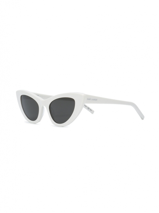 Saint Laurent Eyewear, 16 912 рублей (Farfetch)