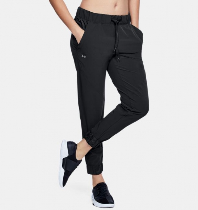 Брюки в спортивном стиле