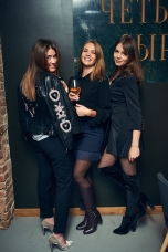 Лиза Романова