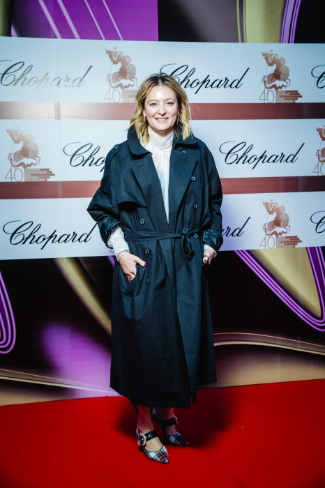 Мария Федорова в тренче Terekhov и туфлях Miu Miu