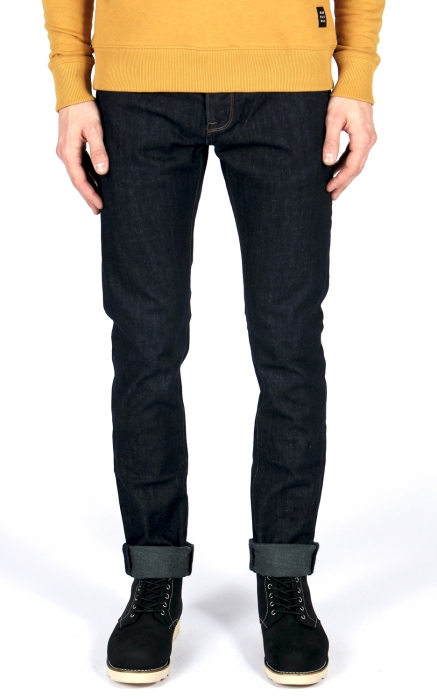 Loading, 2990 рублей («Юность»)