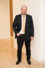 Юрий Молодковец