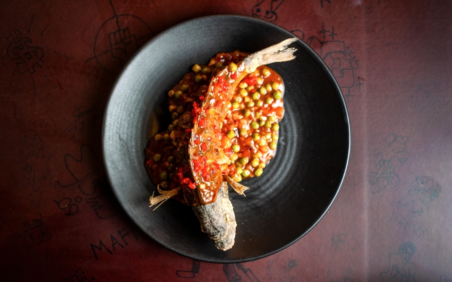 Дорада в кисло-сладком соусе