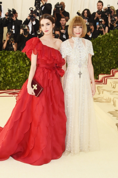 Анна Винтур в Chanel и ее дочь Би Шаффер в Valentino