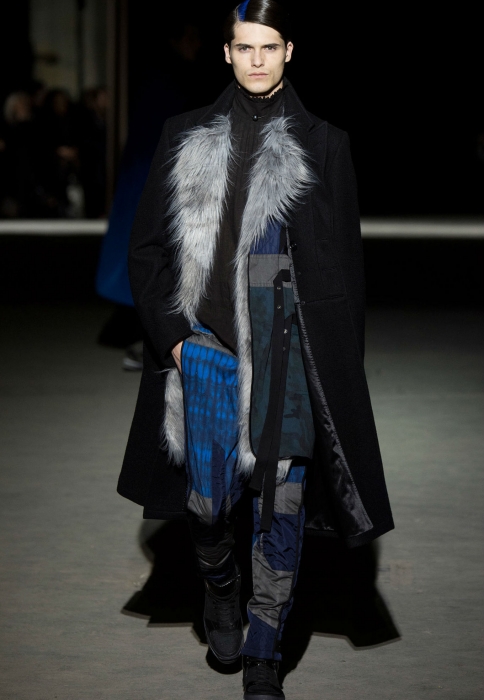 Ученик Сергея Луковского Артур Данияров на шоу Dries Van Noten