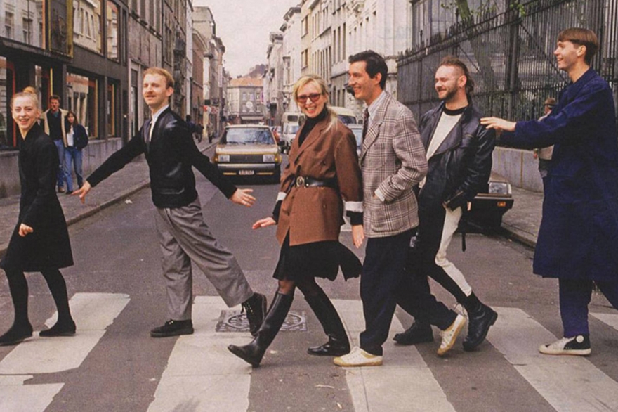 «Антверпенская шестерка» (Дрис ван Нотен — третий справа)