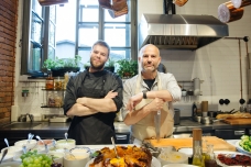 Руслан Закиров, Глен Баллис