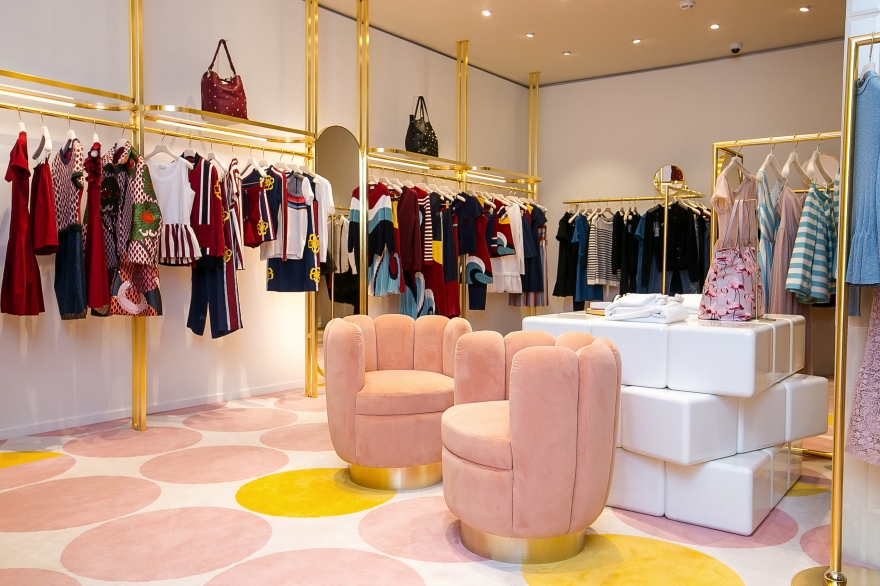 Корнер REDValentino в ДЛТ