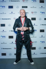 Александр Лебедев