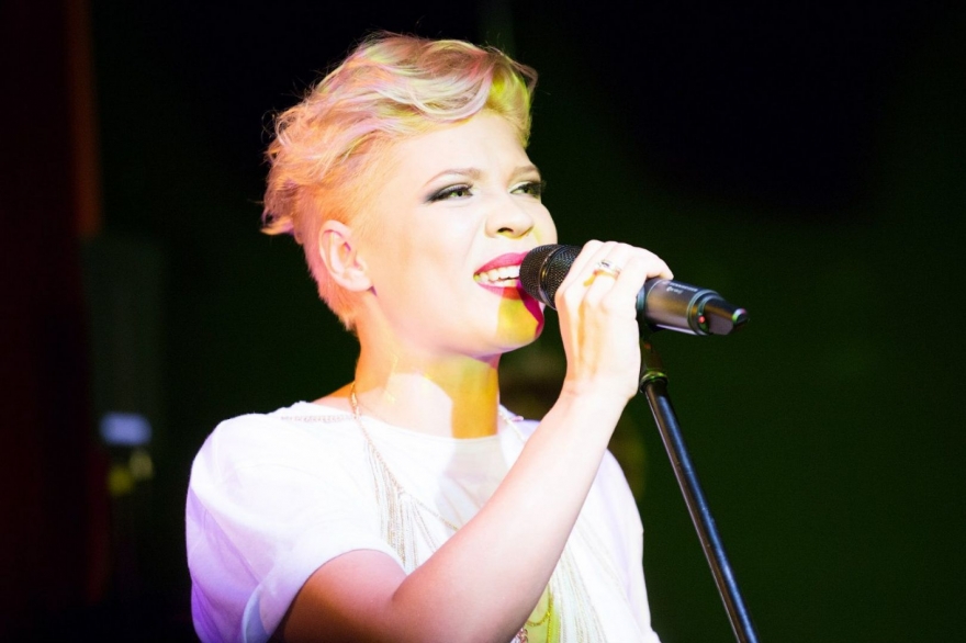 27-28 мая, воскресенье-понедельник В третий раз фестиваль Суконной слободы «Духов день» превращается в большое мероприятие, с крутыми хедлайнерами