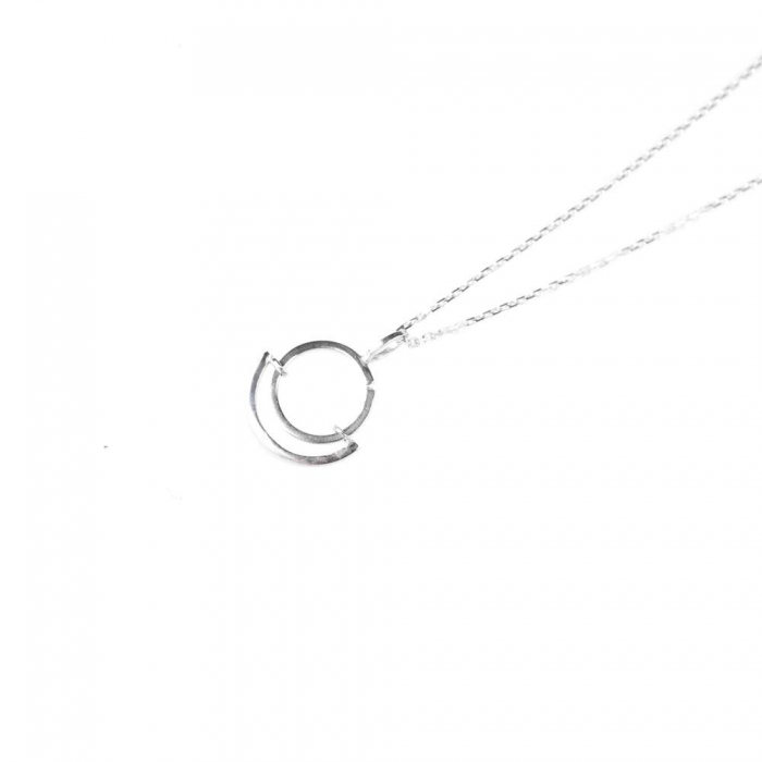 Кулон Alekseev Jewelry, 2500 рублей (alekseevjewelry.com)