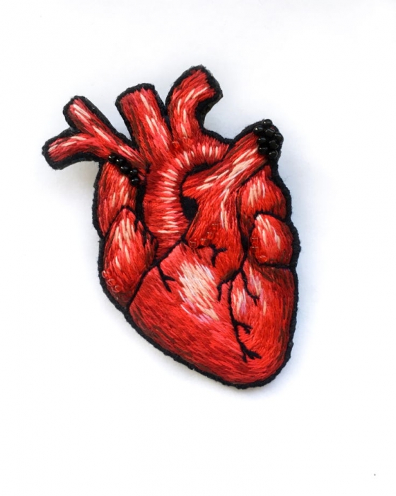 Брошь «Немножко брошка», 1200 рублей (lmbd.ru)