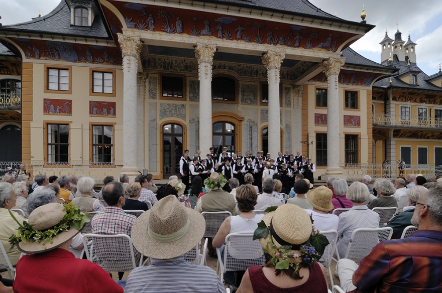 концерт в парке дворца Пильниц. Фото Frank Exß
