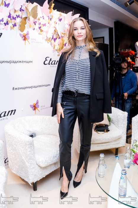 Светлана Устинова