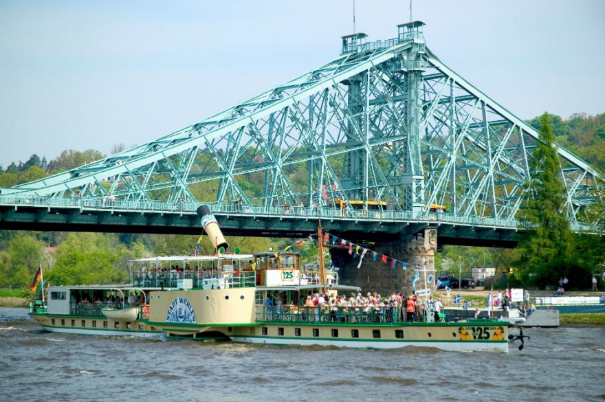 Старинный пароход. Фото Sylvio Dittrich