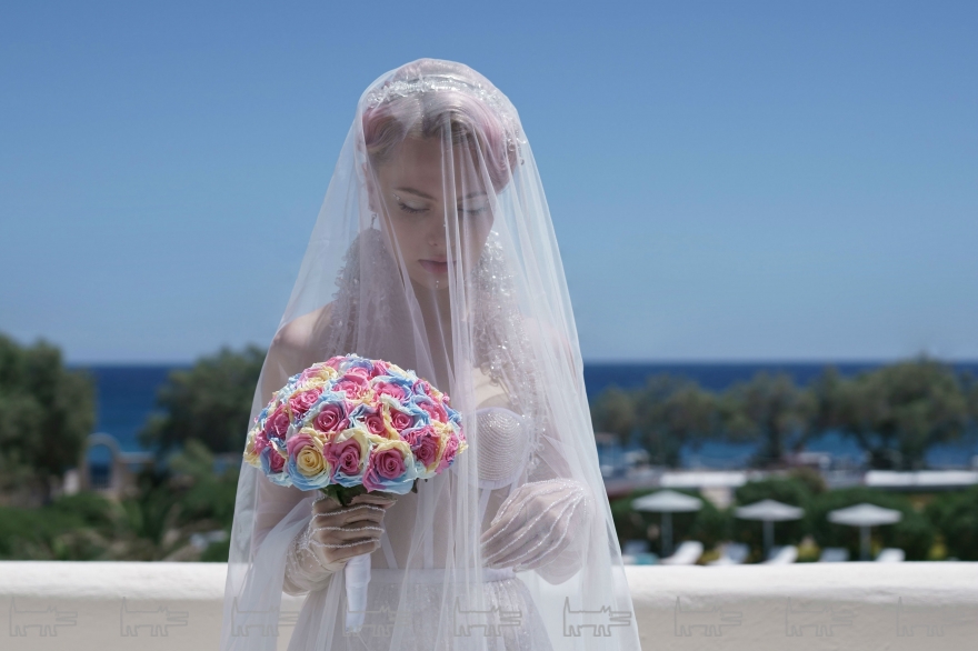 Лена Шейдлина в платье от победительницы проекта «Новые имена в дизайне» Ольги Маляровой