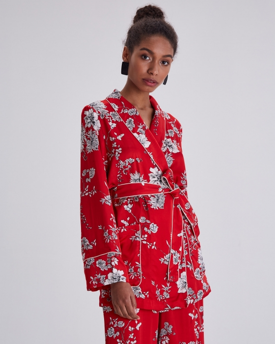 Кимоно и брюки I Am Studio, 9900 и 7800 рублей (I Am Studio)