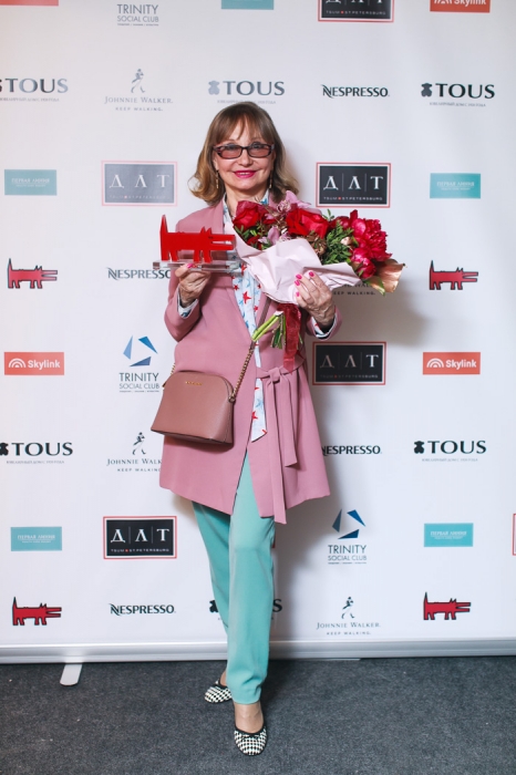 Лариса Луппиан