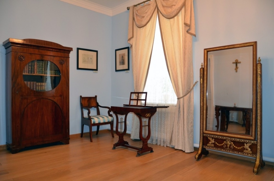 Экспонаты во флигеле.Фото с сайта усадьбы Ивана Тургенева (spasskoye-lutovinovo.ru)