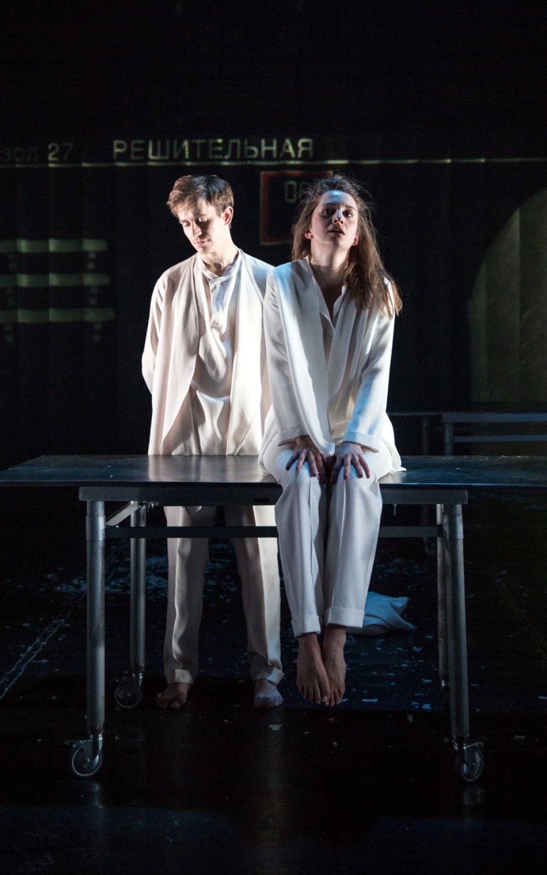 Cпектакль «F. Жюли», костюмы для которого делала Нина, — про максимализм, который хрустит на зубах безжалостных реалий